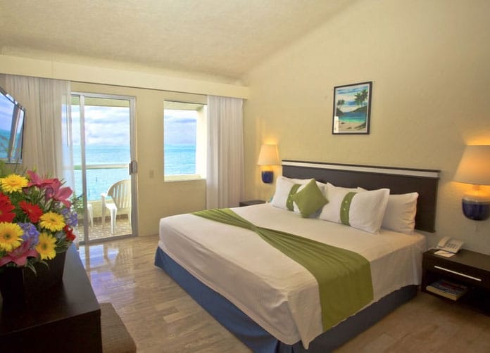 Aquamarina Beach Cancun 8 Aquamarina Beach Cancun King Room