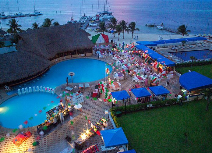 Aquamarina Beach Cancun 7 Aquamarina Beach Cancun Night