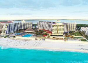 Crown Paradise Club Cancun