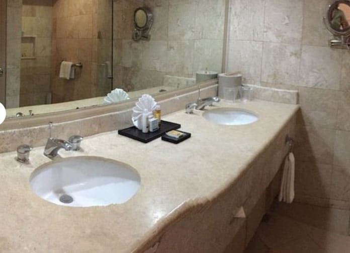 Crown Paradise Club Cancun Bathroom