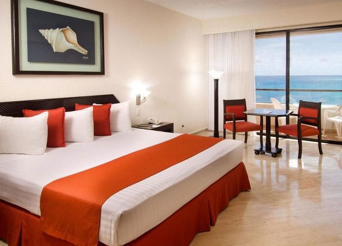 Crown Paradise Club Cancun 6 Crown Paradise Club Cancun King Room