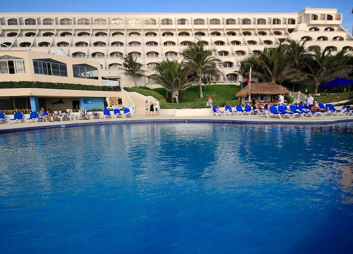 Royal Solaris Cancun 8 Golden Parnassus View From Pool