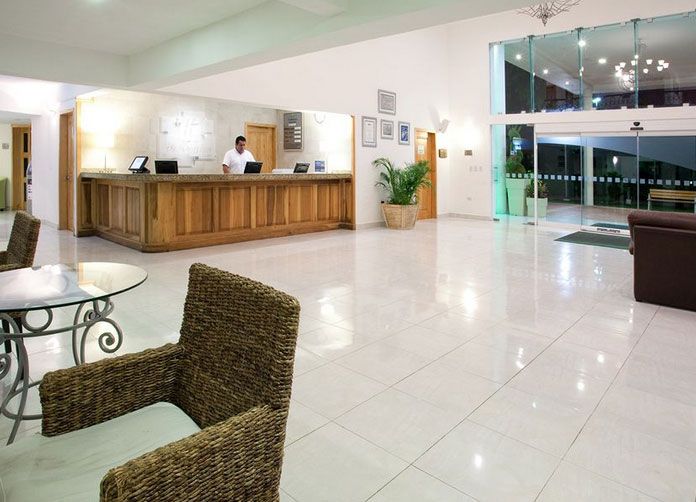 Holiday Inn Cancun Arenas 5 Holiday Inn Cancun Arenas Lobby