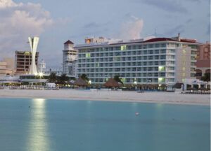 Krystal Hotel Cancun