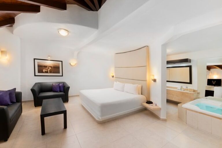 Desire Riviera Maya Jacuzzi Room Garden View Interior