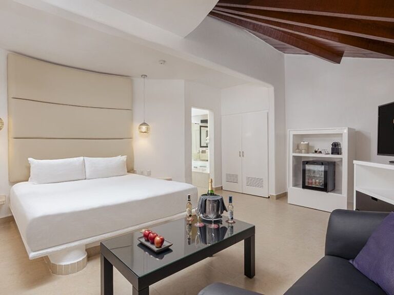 Desire Riviera Maya Jacuzzi Room Garden View Living Room