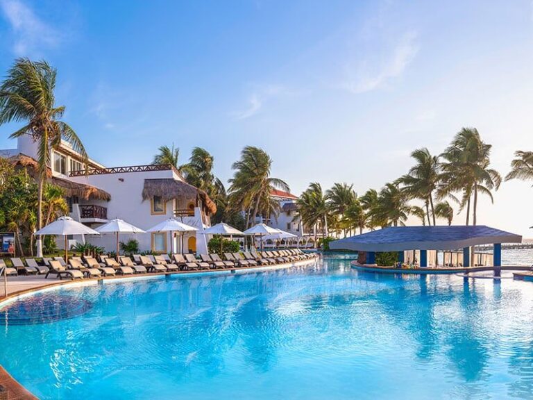 Desire Riviera Maya Pearl Pool
