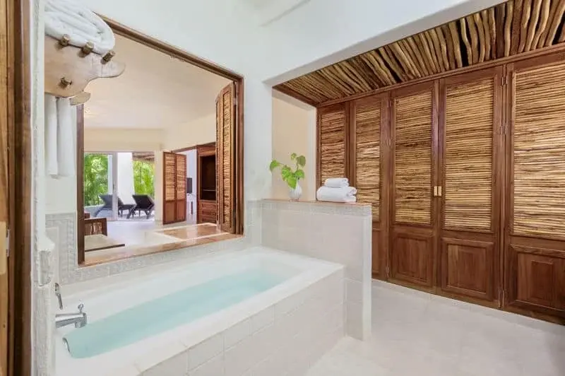 Bath and private terrace in a Desire Pearl Master Suite