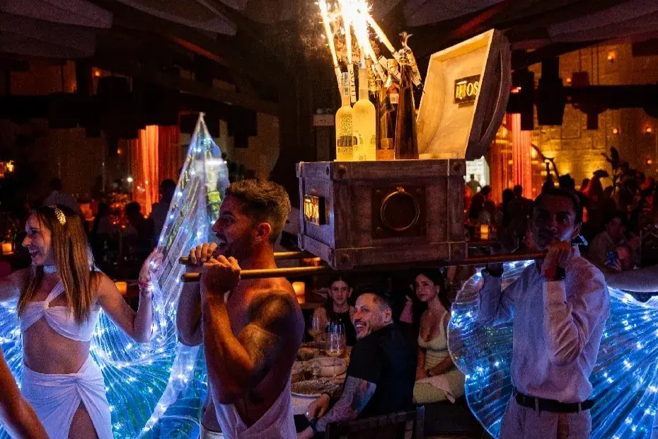 Evening performance with sparklers inside Ilios Cancun