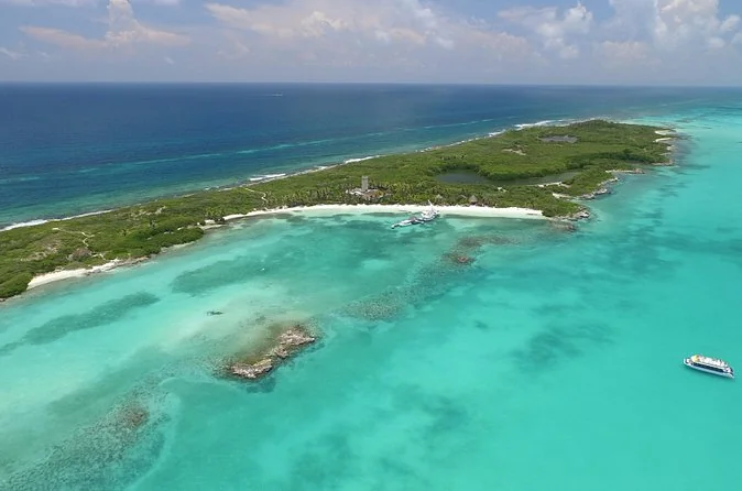 Aerial view of Isla Contoy and the turquoise Caribbean shoreline