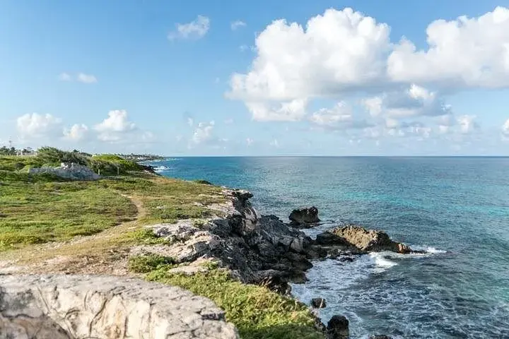 Rocky cliffs and coastal paths at Punta Sur on Isla Mujeres